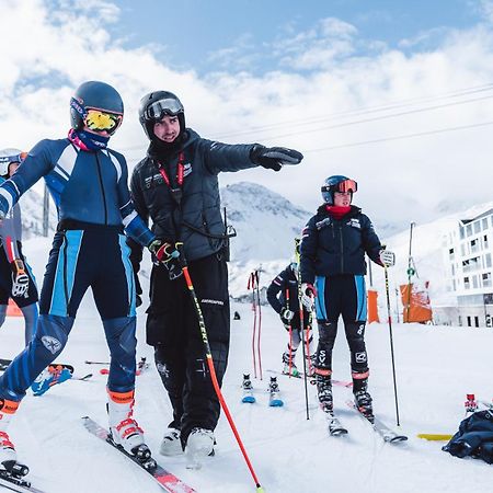 Apex2100 International Ski Academy Tignes Exterior foto